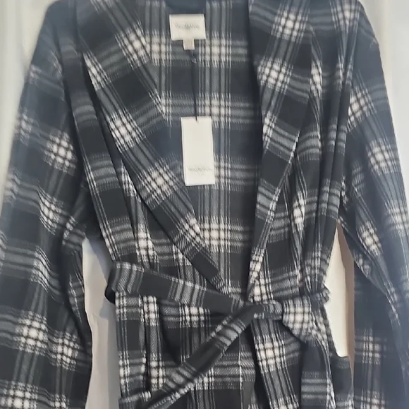 Goodfellow & Co Black and White Plaid Robe - Picture 5 of 7
